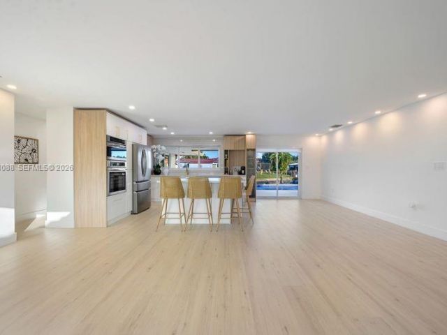 Продажа дома по адресу 1810 SW 6th Ave - фото 7478748