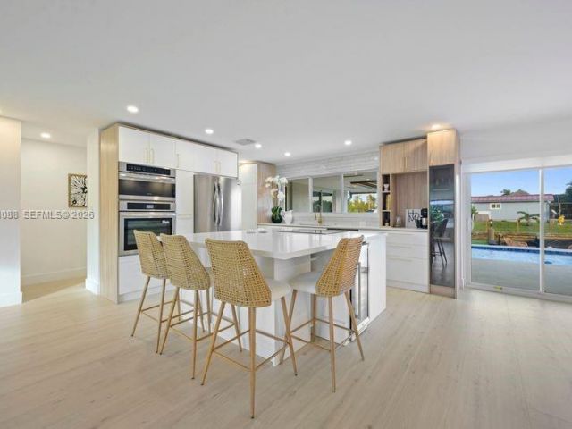 Продажа дома по адресу 1810 SW 6th Ave - фото 7478751