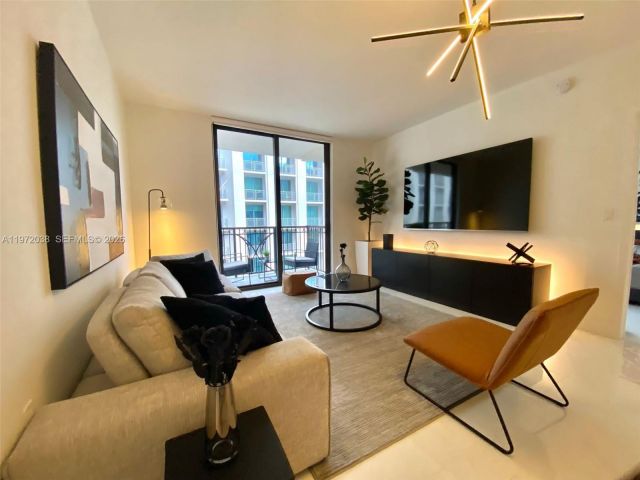 Продажа квартиры #701 - фото 7476117