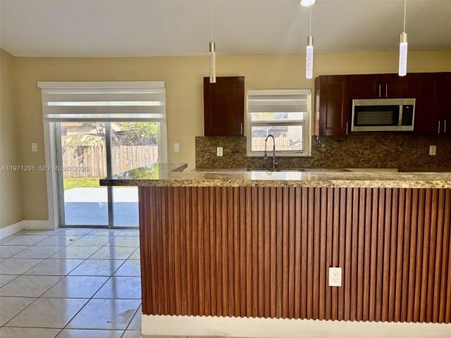 Дом в аренду по адресу 12501 SW 264th St 0 - фото 7492910