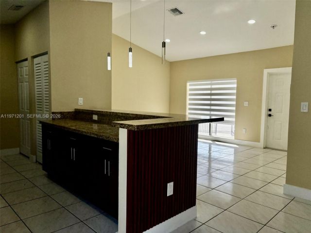 Дом в аренду по адресу 12501 SW 264th St 0 - фото 7492911