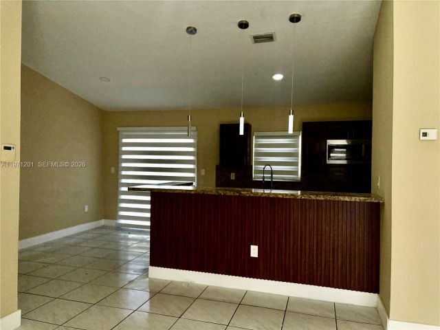 Дом в аренду по адресу 12501 SW 264th St 0 - фото 7492912