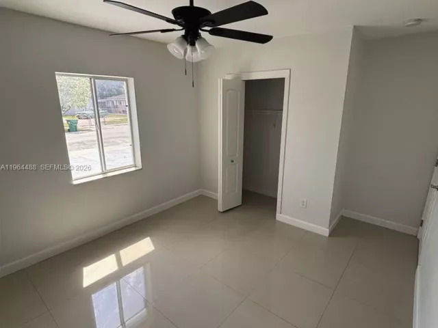 Продажа дома по адресу 6823 SW 25th St - фото 7637806