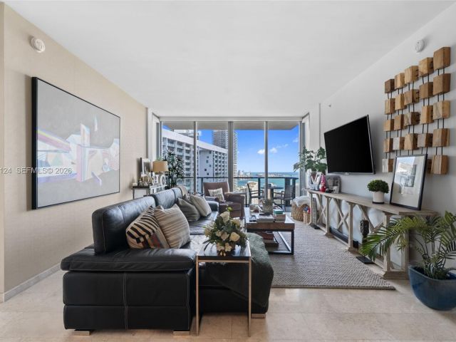 Продажа квартиры #3209 - фото 7509337