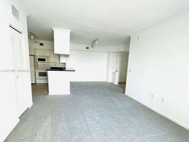 Продажа квартиры #2911 - фото 7512526