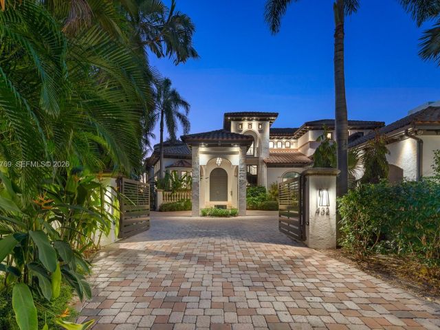 Дом в аренду по адресу 432 S Hibiscus Dr - фото 7469358