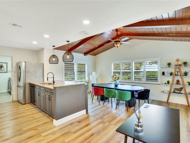 Дом в аренду по адресу 1315 Gallinule Dr - фото 7476170