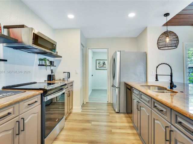 Дом в аренду по адресу 1315 Gallinule Dr - фото 7476171