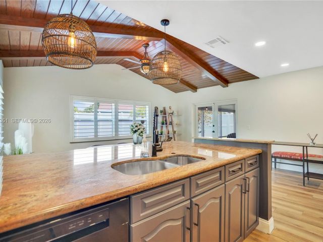 Дом в аренду по адресу 1315 Gallinule Dr - фото 7476173