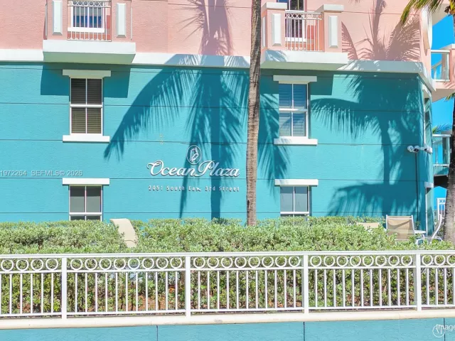 Дом в аренду по адресу 2051 SE 3rd St TH11 - фото 7450613