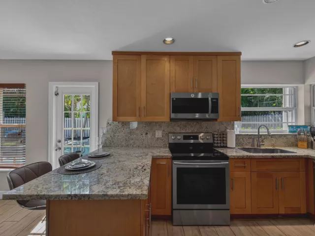 Продажа дома по адресу 268 Hibiscus Avenue - фото 9164703