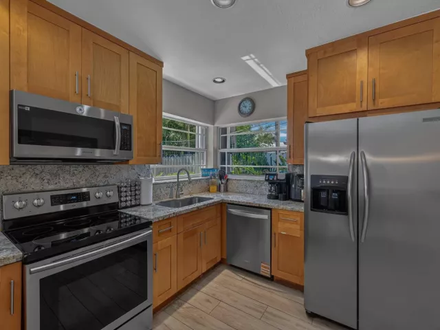 Продажа дома по адресу 268 Hibiscus Avenue - фото 9164704