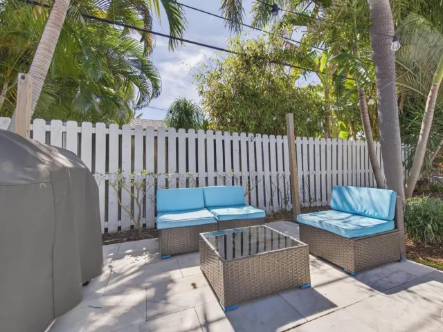 Продажа дома по адресу 268 Hibiscus Avenue - фото 9164739