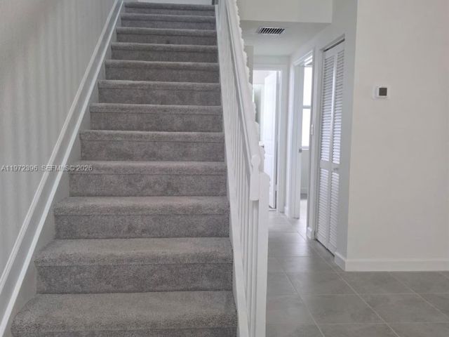 Дом в аренду по адресу 2741 SE 24TH COURT - фото 7492891