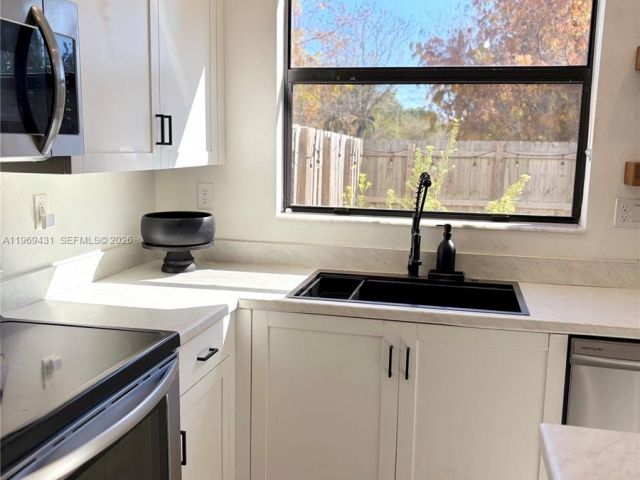 Продажа дома по адресу 14724 SW 181st Ter - фото 7529375