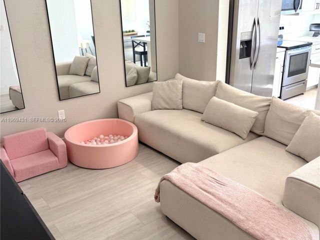 Продажа дома по адресу 14724 SW 181st Ter - фото 7529380