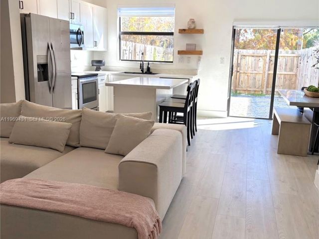 Продажа дома по адресу 14724 SW 181st Ter - фото 7529381