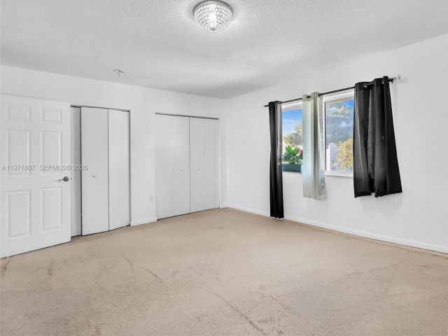 Продажа дома по адресу 21 SE 3rd Ave - фото 7462360