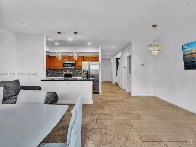 Продажа дома по адресу 21 SE 3rd Ave - фото 7462355