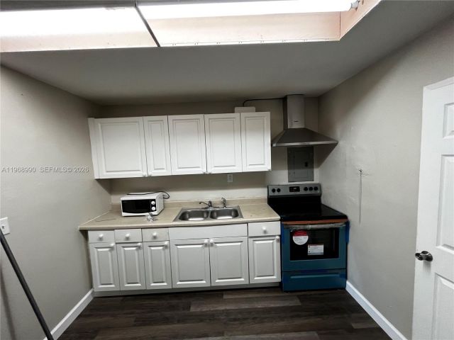 Дом в аренду по адресу 816 Beech Rd - фото 7487317