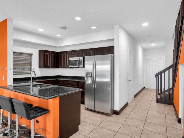 Продажа дома по адресу 23 SE 3rd Ave - фото 7462332