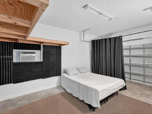 Продажа дома по адресу 23 SE 3rd Ave - фото 7462336