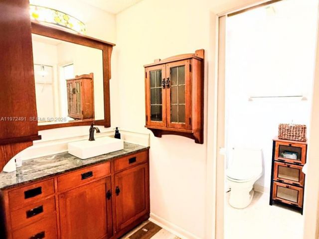 Дом в аренду по адресу 766 NW 24th Ave - фото 7476274