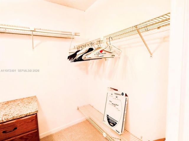 Дом в аренду по адресу 766 NW 24th Ave - фото 7476275