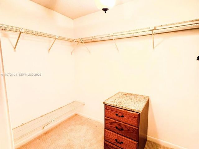 Дом в аренду по адресу 766 NW 24th Ave - фото 7476276