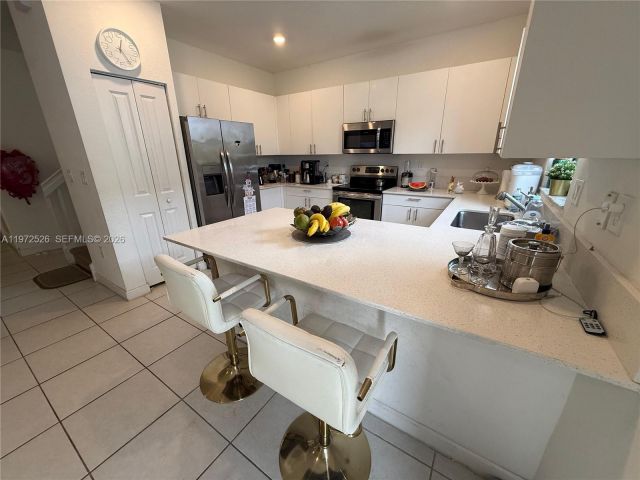 Дом в аренду по адресу 20378 NW 6th Ave 20378 - фото 7480371