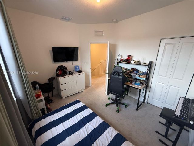 Дом в аренду по адресу 20378 NW 6th Ave 20378 - фото 7480379