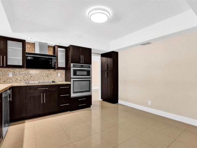 Продажа дома по адресу 5113 Mckinley St - фото 7474850