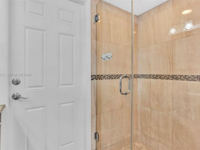 Продажа дома по адресу 5113 Mckinley St - фото 7474856