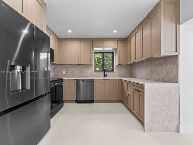 Продажа дома по адресу 1221 Biarritz Dr - фото 7469339