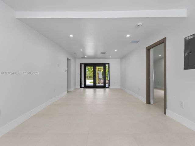 Продажа дома по адресу 1221 Biarritz Dr - фото 7469354