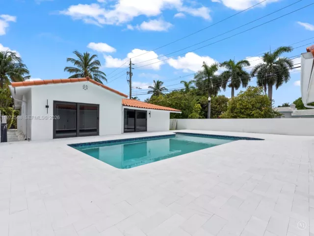 Продажа дома по адресу 1221 Biarritz Dr - фото 7469344