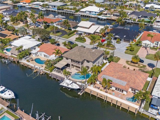 Продажа дома по адресу 2512 SE 9th St - фото 7521656