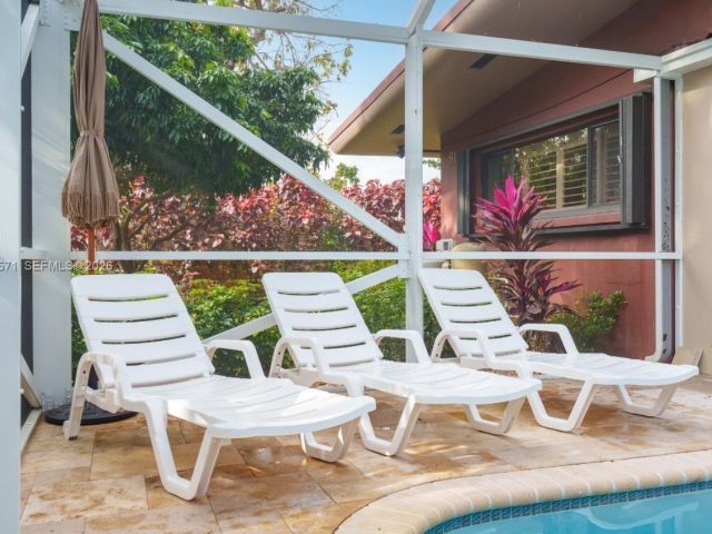 Продажа дома по адресу 811 N Highland Dr - фото 7474836