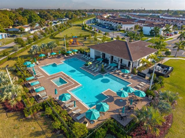 Продажа дома по адресу 12245 NW 24th Pl - фото 7520921