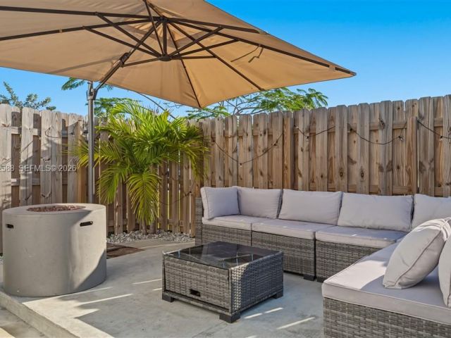 Продажа дома по адресу 12245 NW 24th Pl - фото 7520929