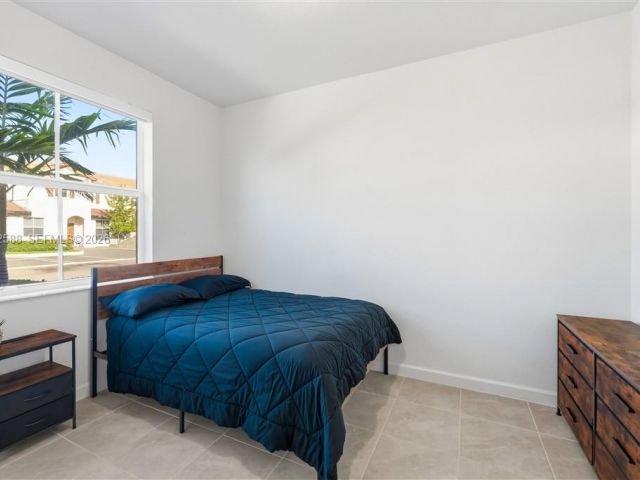 Продажа дома по адресу 12245 NW 24th Pl - фото 7520930