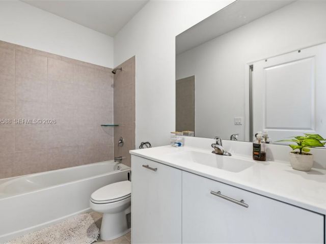 Продажа дома по адресу 12245 NW 24th Pl - фото 7520931