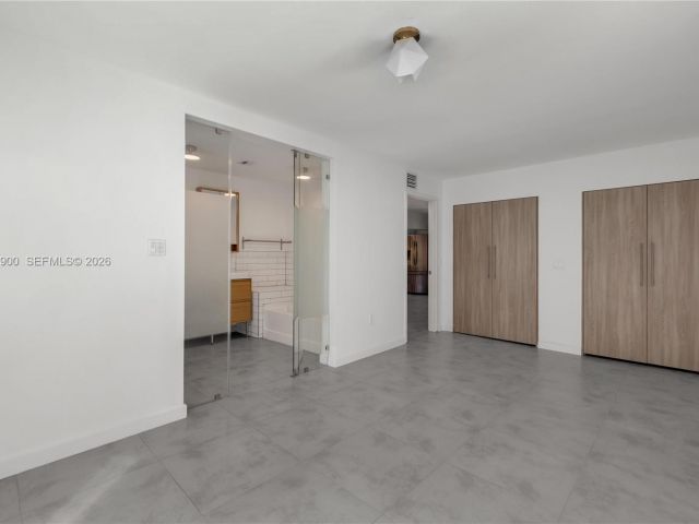 Дом в аренду по адресу 801 NE 118th St - фото 7504749