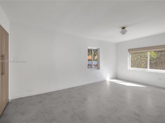 Дом в аренду по адресу 801 NE 118th St - фото 7504754