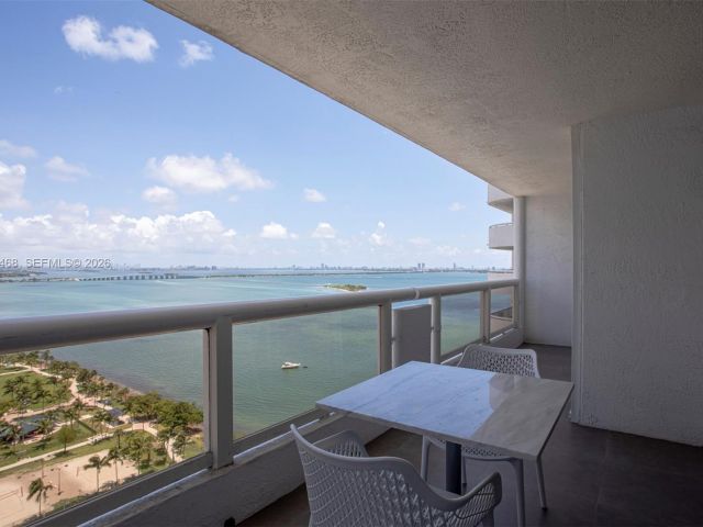 Квартира в аренду номерA-2740 - фото 7496237