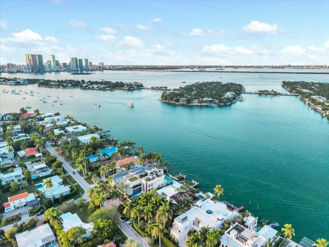 Продажа дома по адресу 279 N Hibiscus Dr - фото 7469217