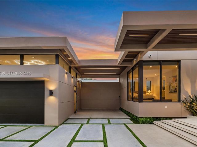 Продажа дома по адресу 723 NE 77th St - фото 7463668