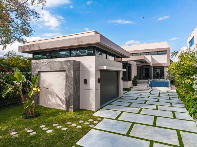 Продажа дома по адресу 723 NE 77th St - фото 7463669