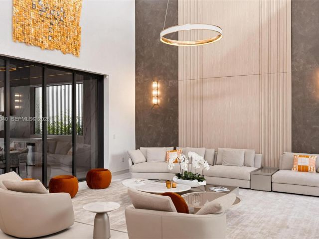 Продажа дома по адресу 723 NE 77th St - фото 7463675