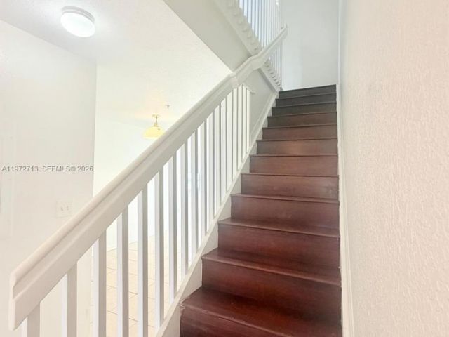 Дом в аренду по адресу 2064 NE 167th St 3-156 - фото 7481353